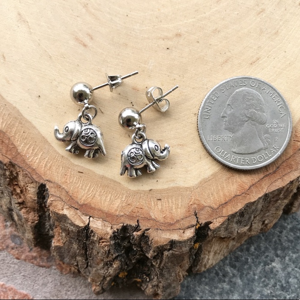 ๐ดSALE ! elephant om sign steel post earrings - Picture 9 of 10